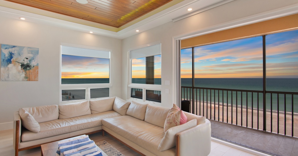 Stunning Popular Penthouse Holiday Rentals image