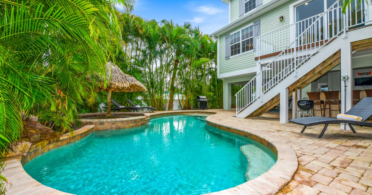 Gulf Pearl - Vacation Rental in Holmes Beach,FL | AMI Locals