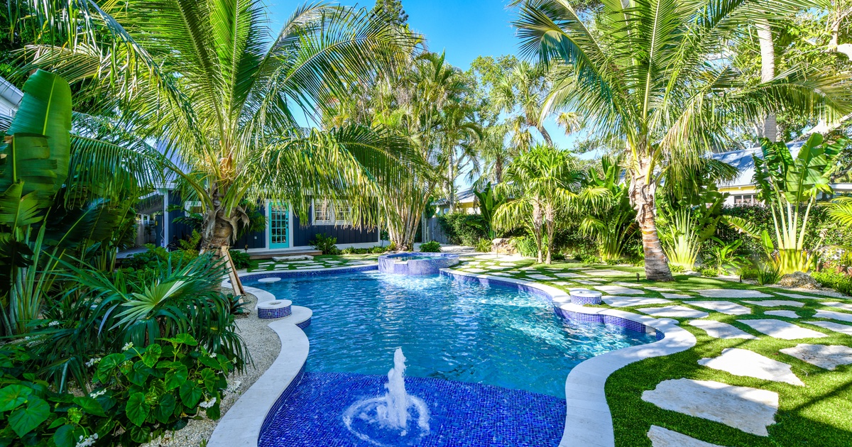 Blue Pearl - Vacation Rental in Anna Maria,FL | AMI Locals