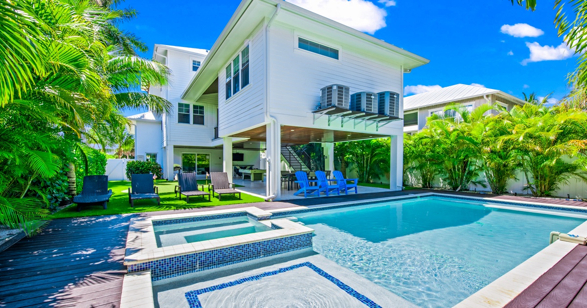 Blue Marlin - Vacation Rental in Anna Maria,FL | AMI Locals