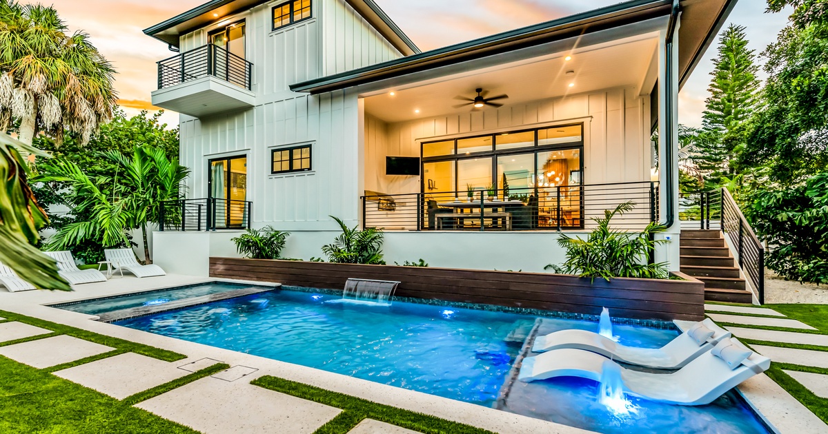 Blissful Paradise Vacation Rental in Holmes Beach,FL AMI Locals