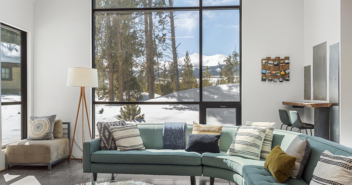 Modern Alpine Escape
