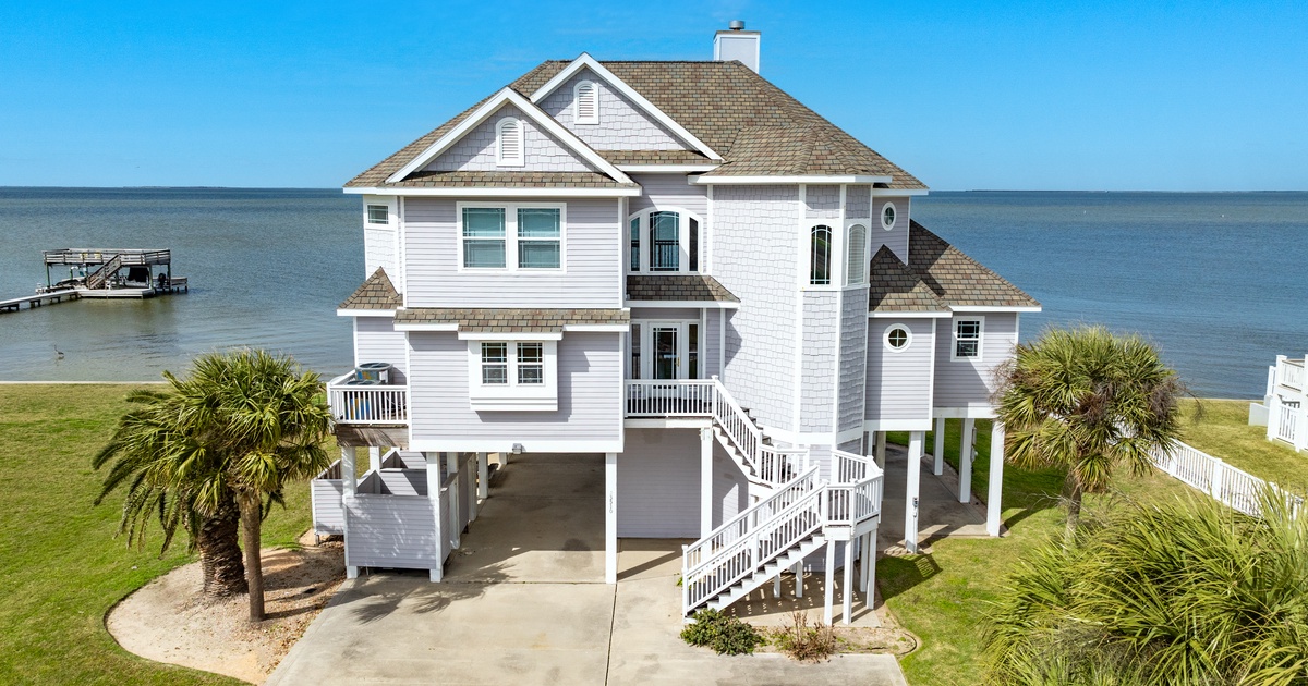 Branden's Bayhouse House in Galveston, TX Sand 'N Sea Properties