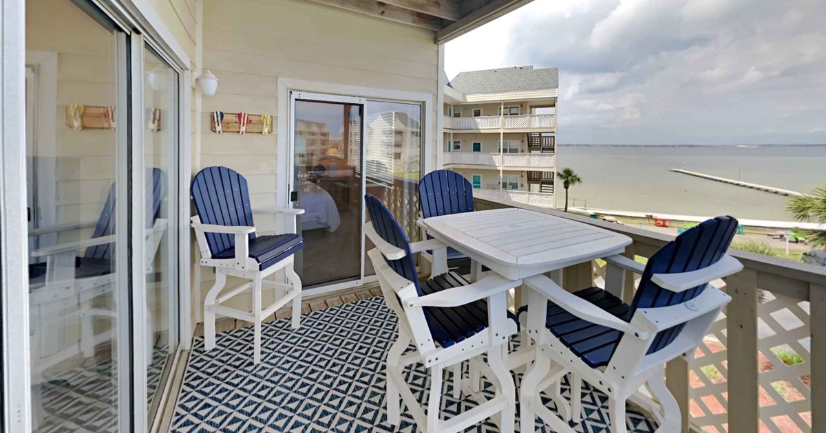 Baywatch C5 Pensacola Beach, Florida Condo Rental