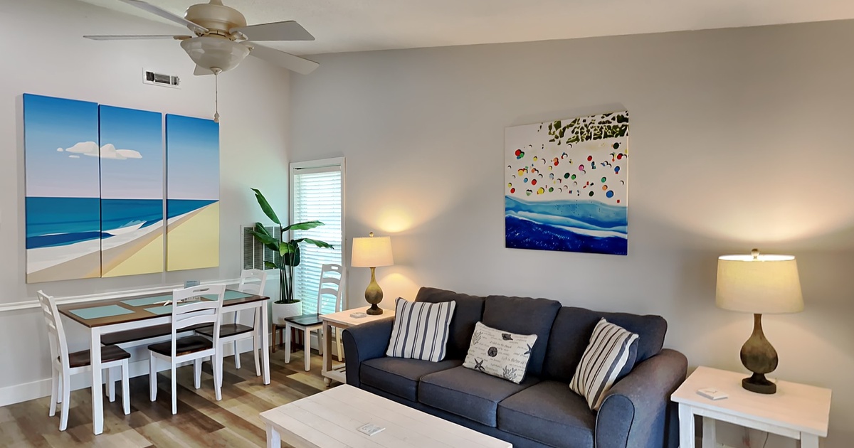 Horizon South 17C Panama City Beach Vacation Rentals Bright and