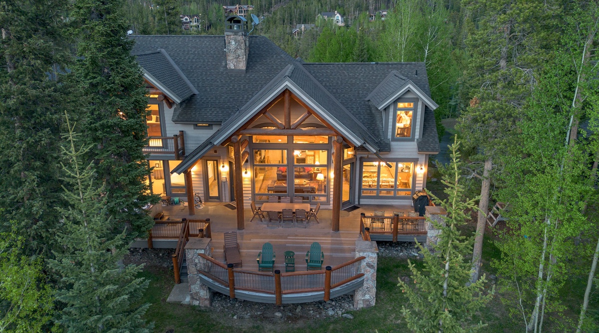 Mountain Bear Lodge