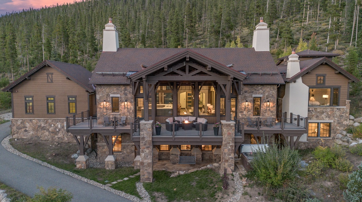 Switchback Lodge