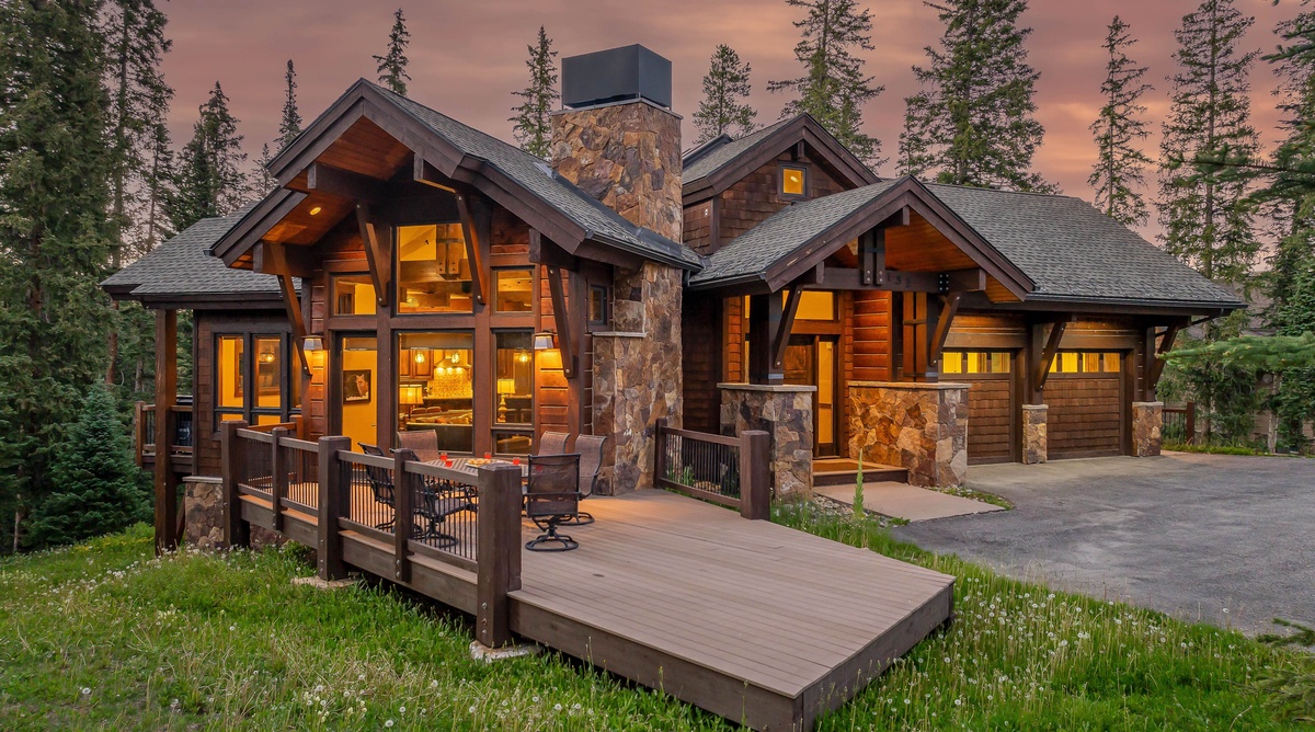 Rocky Mountain Lodge