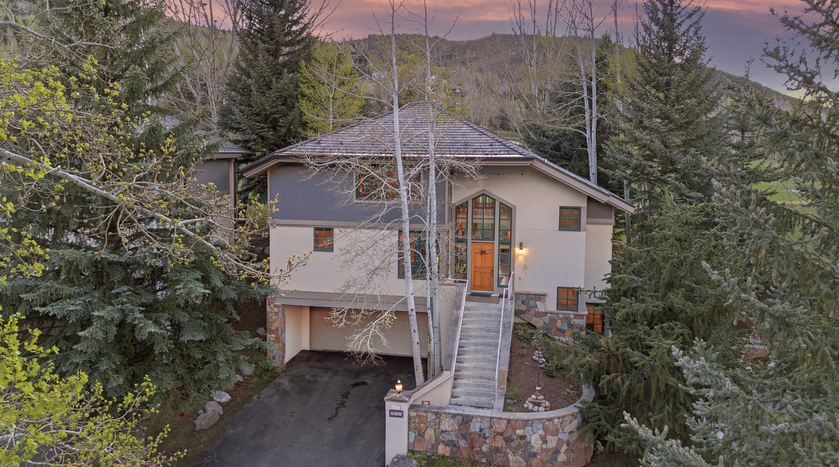 Chalet Fairway