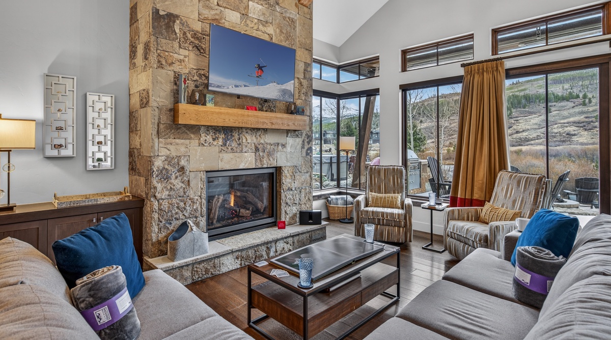 River Song at The Shores