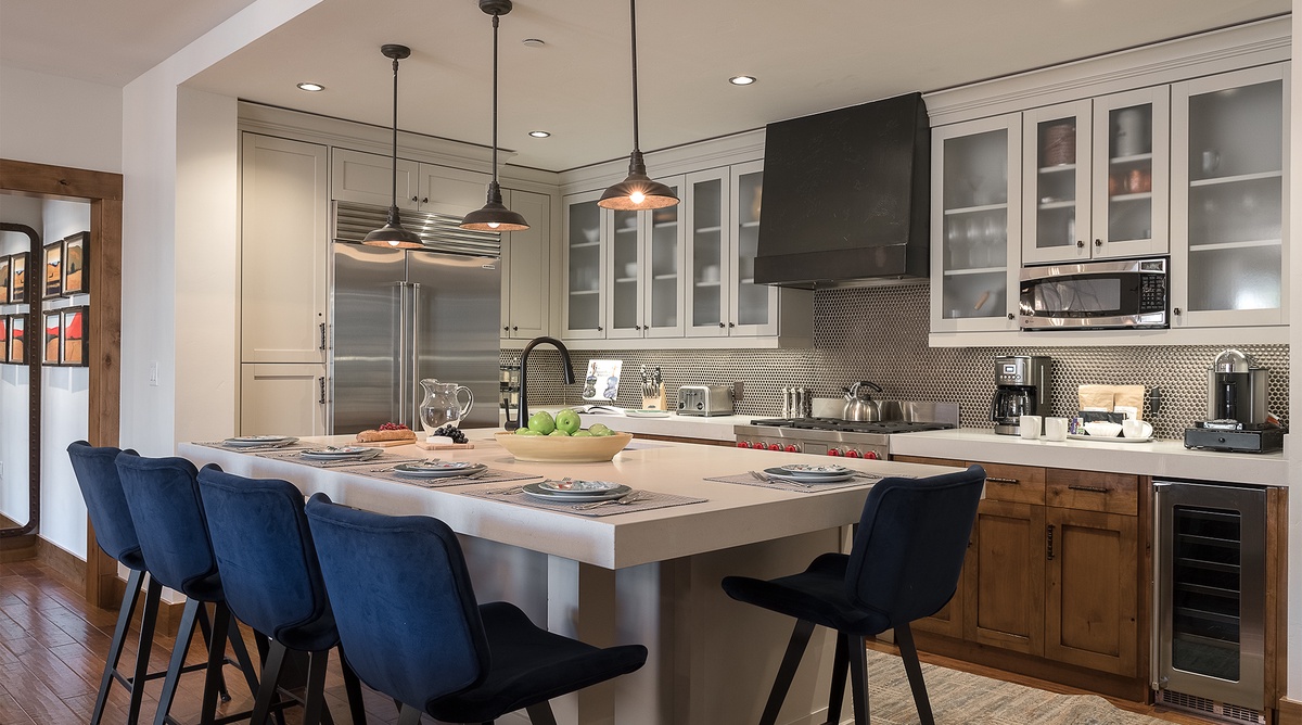 One Steamboat Place #609: Longs Peak