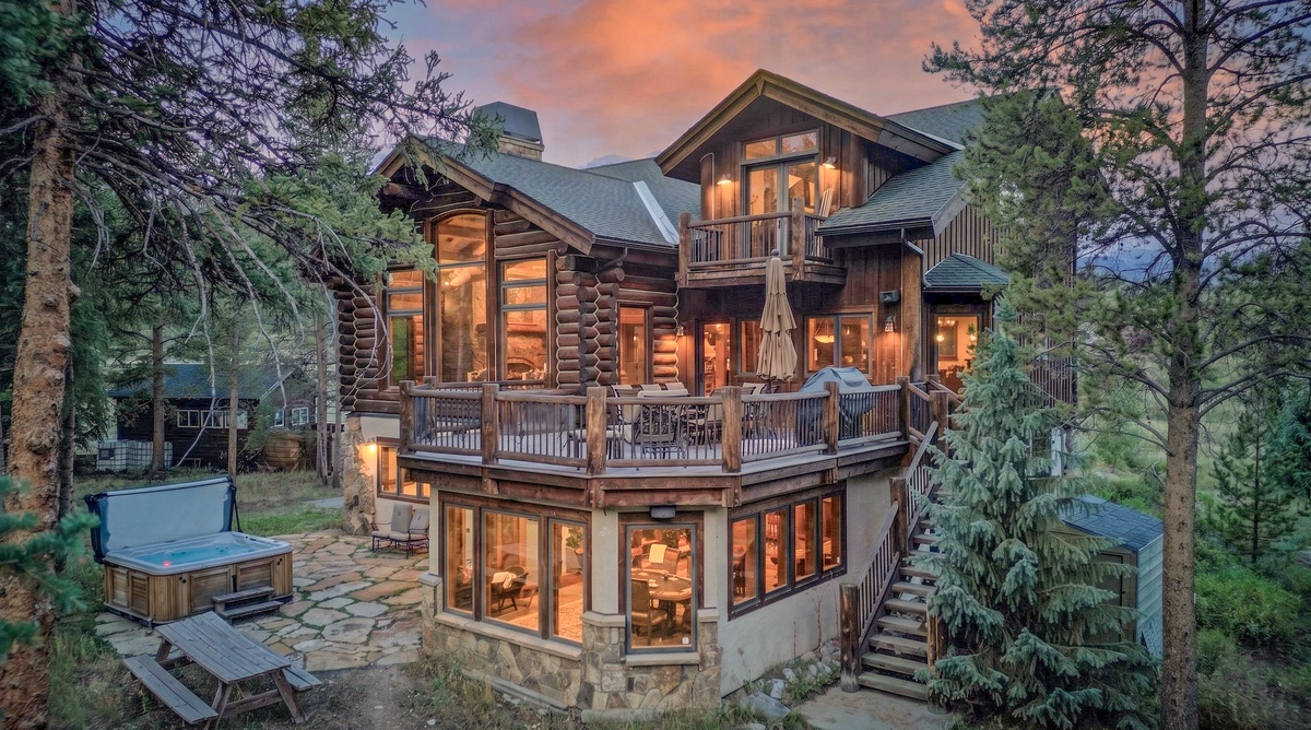Rivertree Lodge