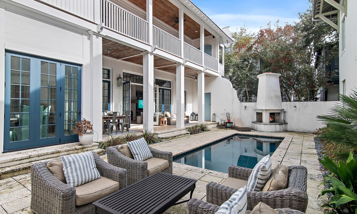 90 N Cartagena Main House