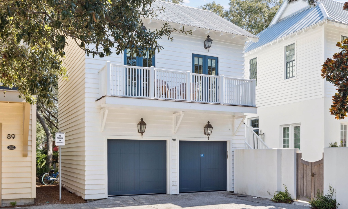 90 N Cartagena Carriage House