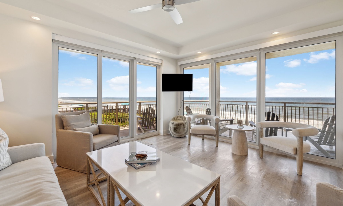 HP 21W Gulf Front Condo