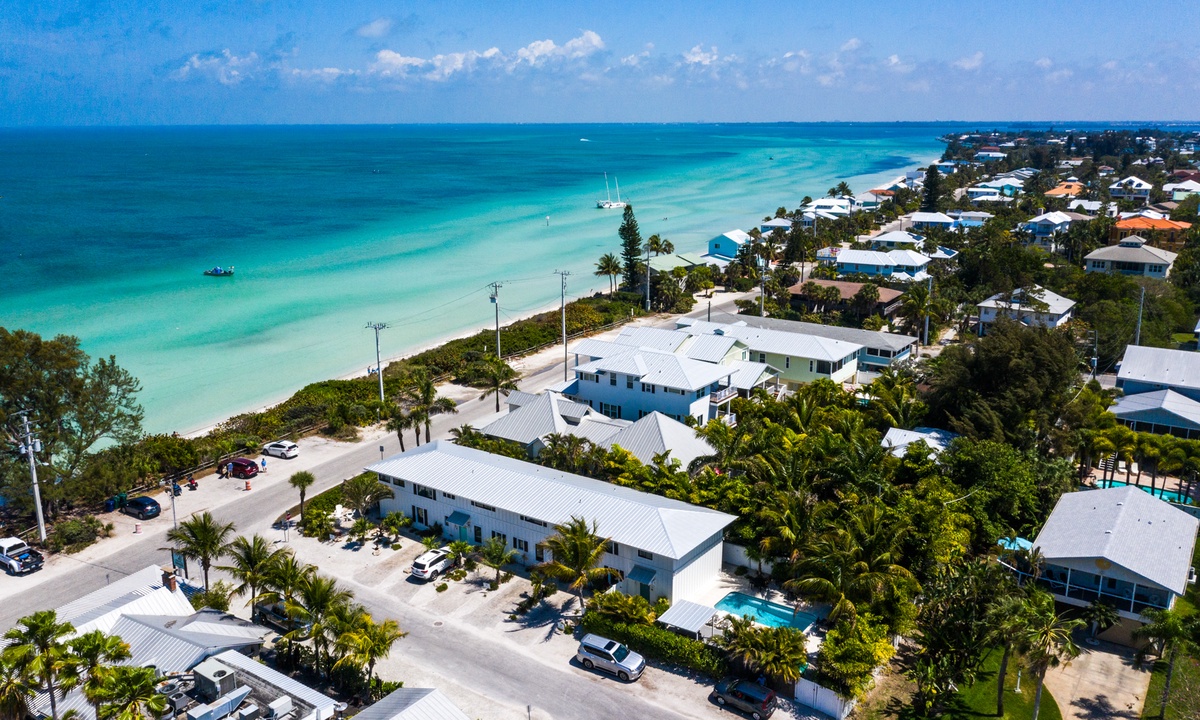 Bay Breezes at Bayside Bungalow - Vacation Rental in Anna Maria,FL