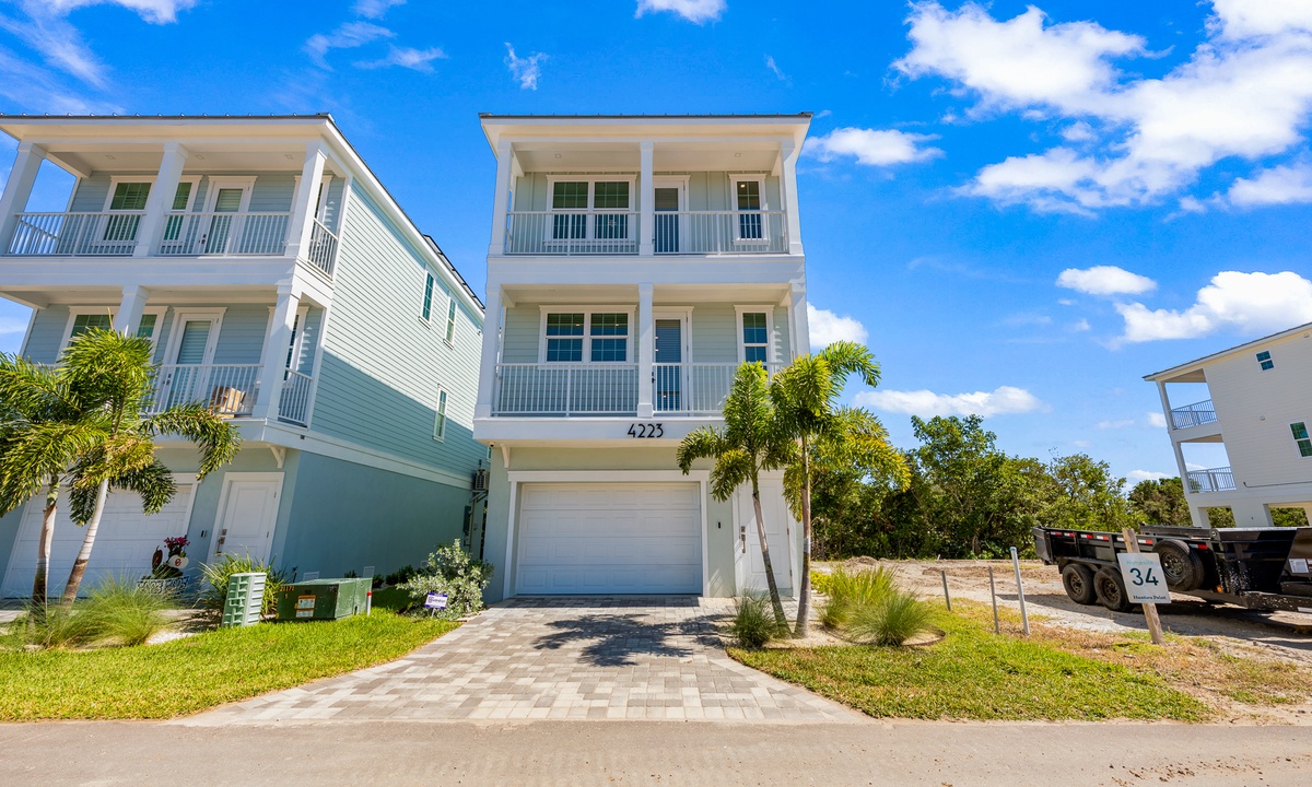 Casa Cortez at Hunter's Point Vacation Rental in Cortez,FL AMI Locals