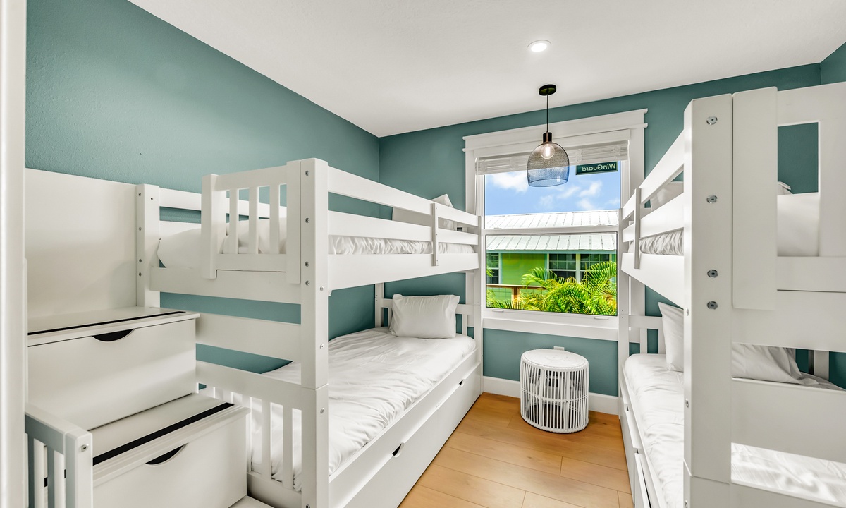 Fifth Bedroom - Two Twin Bunks