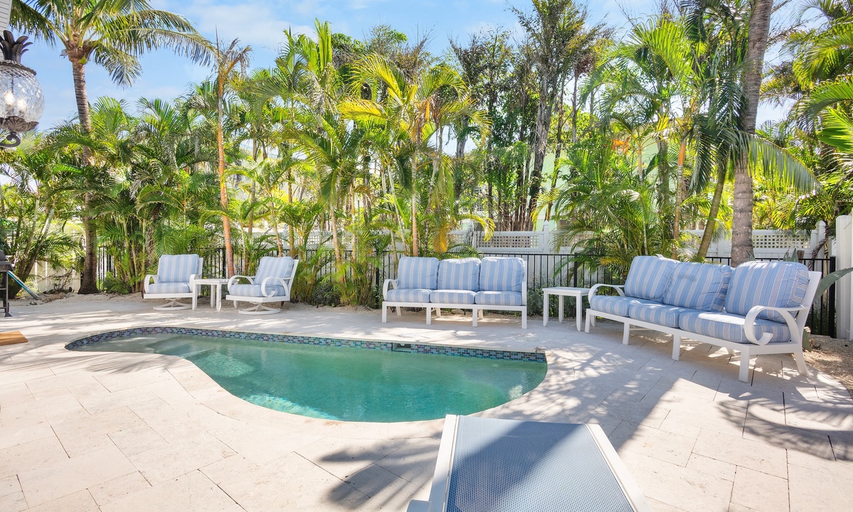 Bean Point Bungalow - Vacation Rental in Anna Maria,FL | AMI Locals