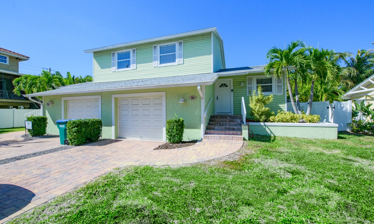 Coveside Cottage Vacation Rental in Holmes Beach,FL AMI Locals