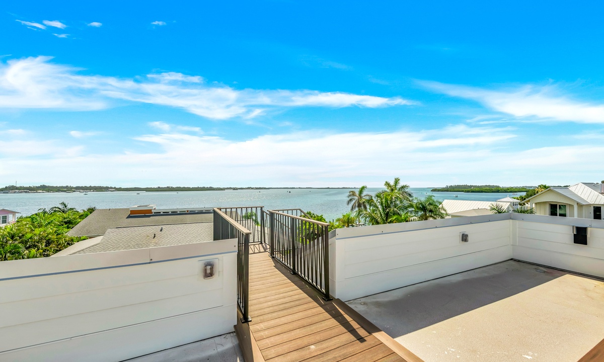 Tide of Your Life Vacation Rental in Bradenton Beach,FL AMI Locals