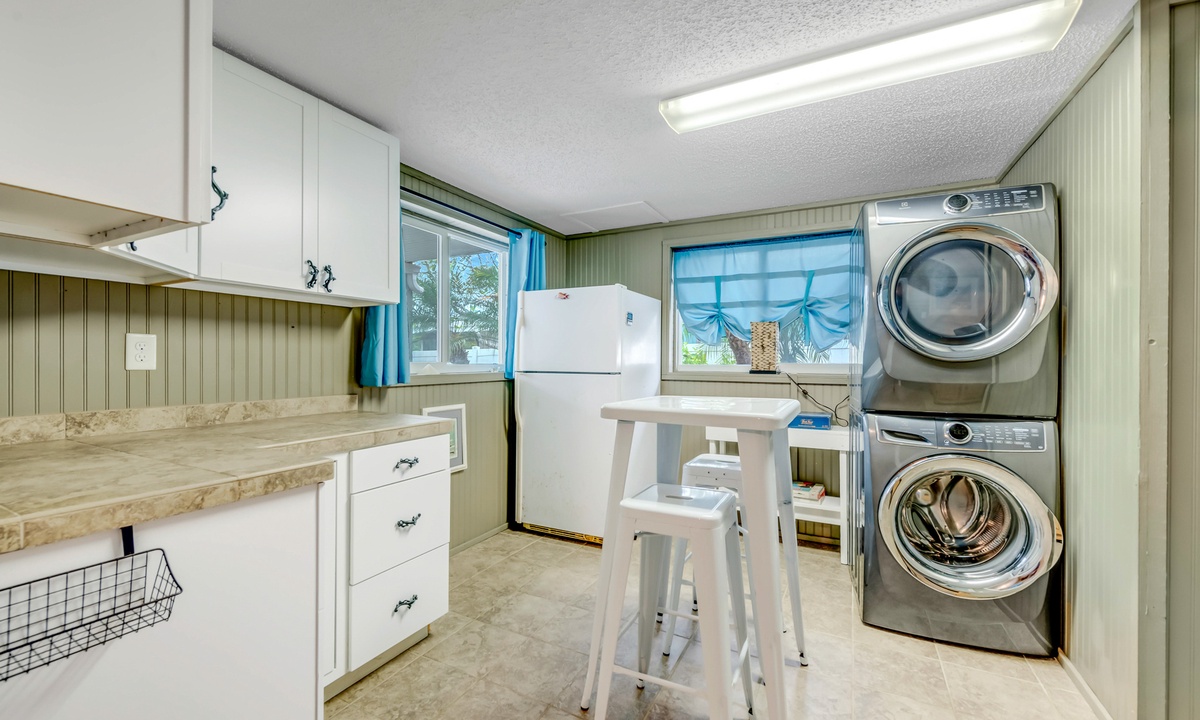 Kitchenette & Washer and Dryer