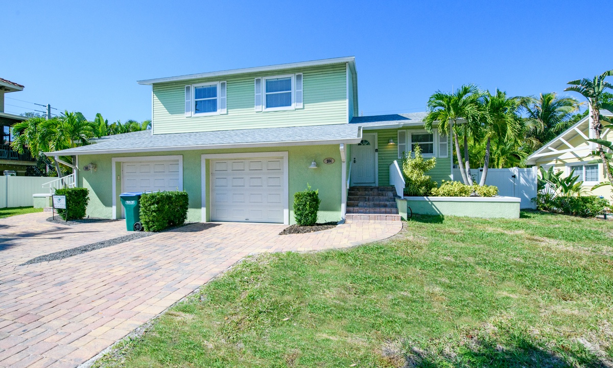 Coveside Cottage Vacation Rental in Holmes Beach,FL AMI Locals