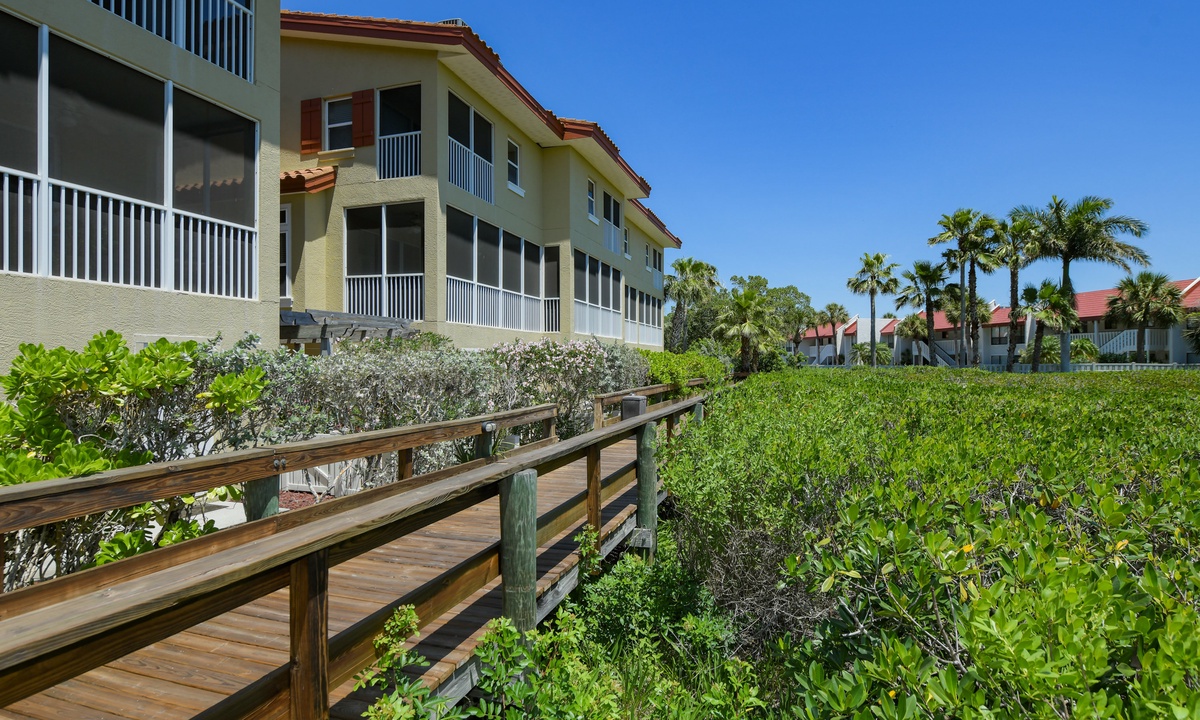Bradenton Beach Club 224 Blue Skies Vacation Rental in Bradenton