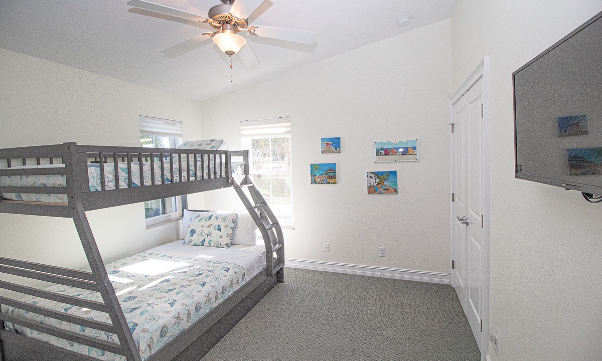 Fourth Bedroom - Twin/Full with Twin Trundle