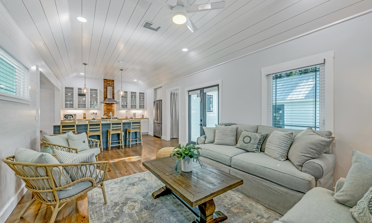 Laughing Mermaid Vacation Rental in Bradenton,FL AMI Locals