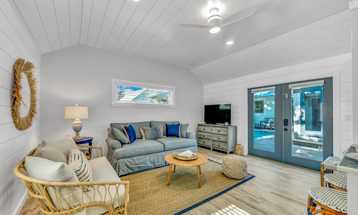 Laughing Mermaid Vacation Rental in Bradenton,FL AMI Locals