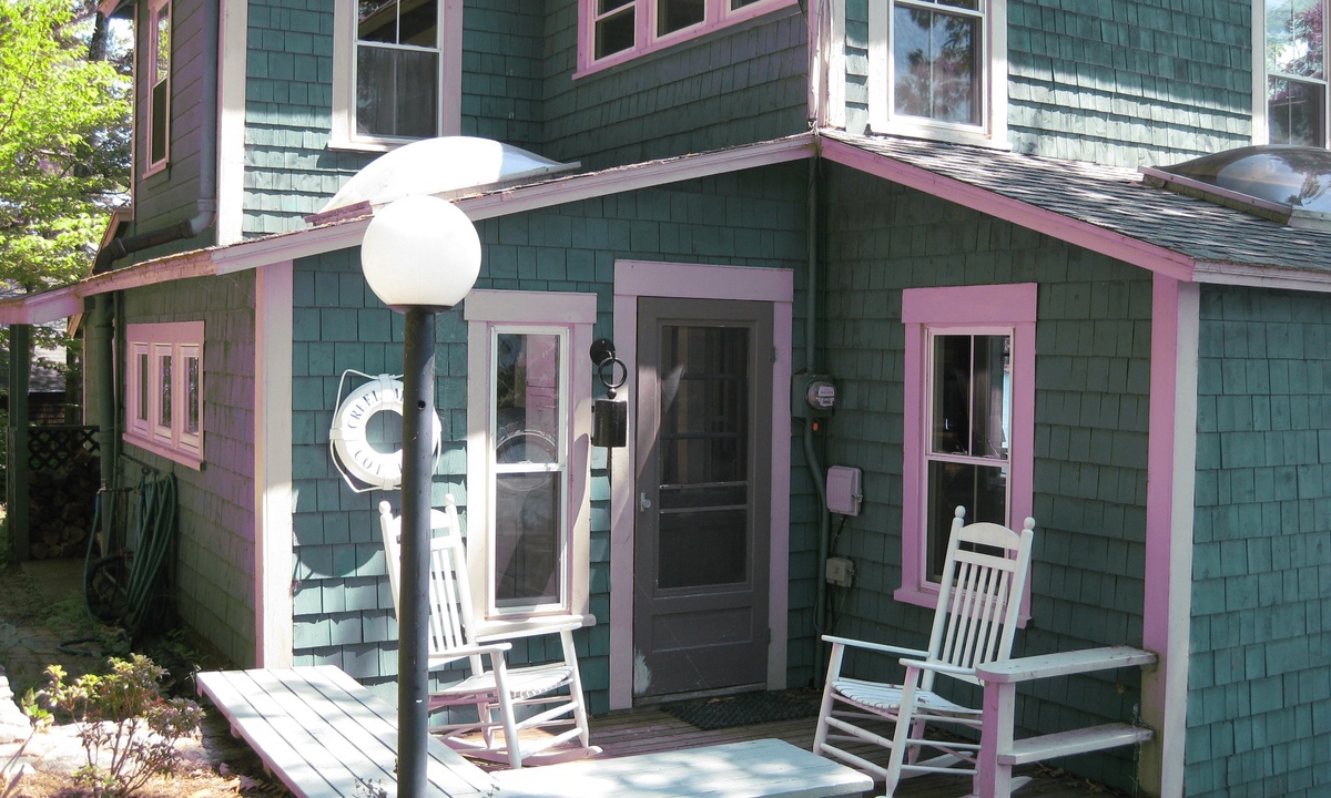 CRE82W Vintage on Lake Winnipesaukee Vacation Rental in Meredith,NH