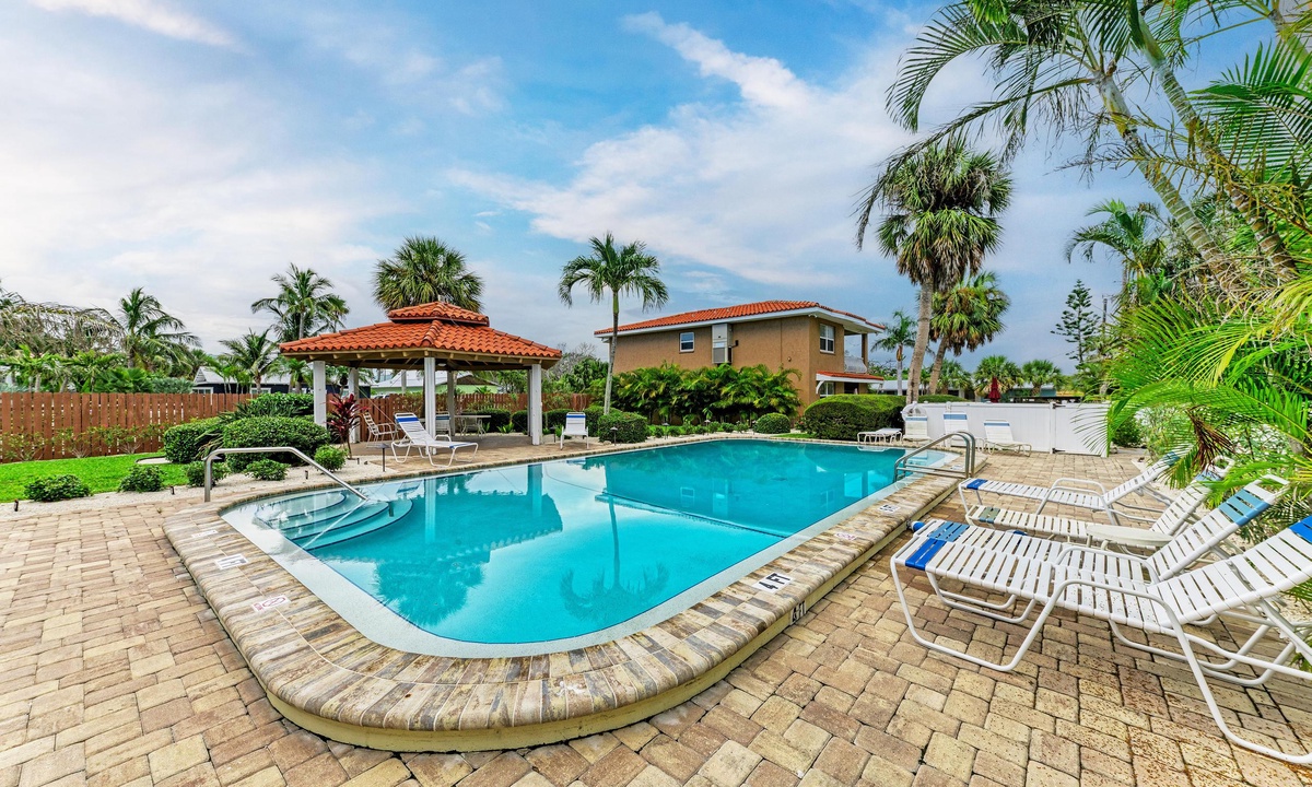 Casa Sierra 203A - Holmes Beach Rental - Anna Maria Island