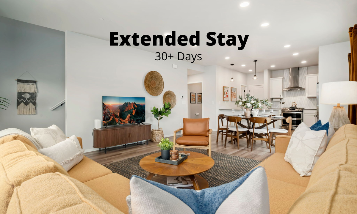 Mosaic Modern | Dog Friendly, Pool + King Suite