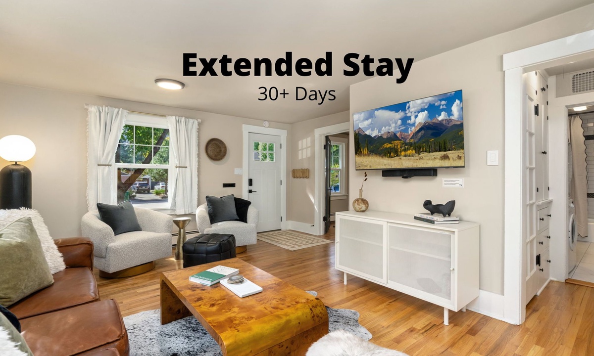 Shade Tree Bungalow | Old Town, Yard & Garage