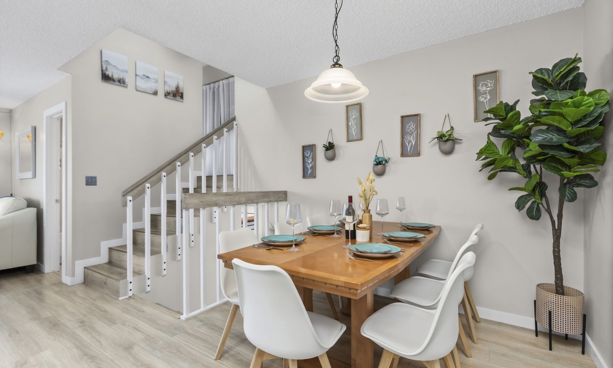 Chimney Park Retreat | King Suite + Fenced Yard