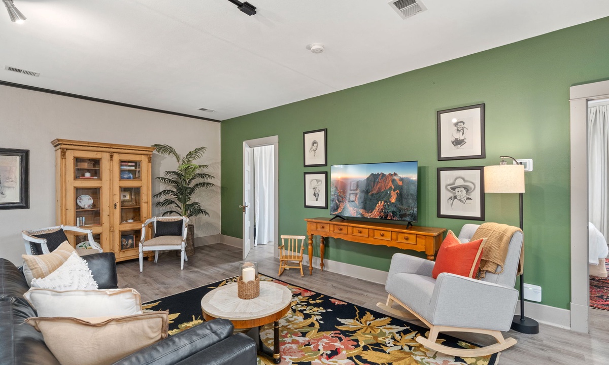 Magnolia Market Loft | Steps to Old Town & Trails