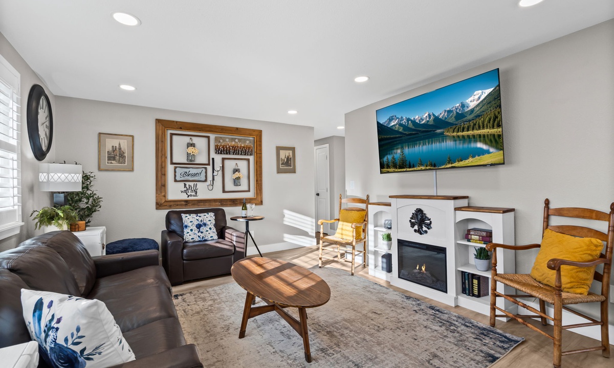 Berthoud Basecamp | Private Hot Tub & Backyard Oasis