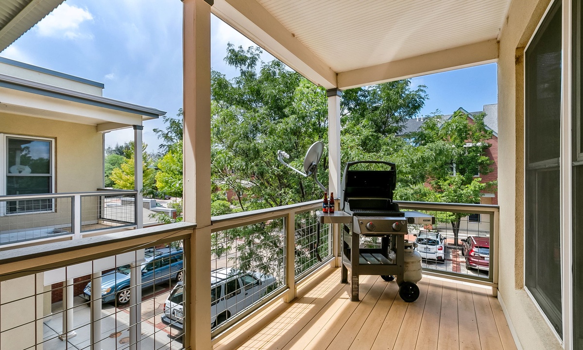 Grilling Patio | Easy access to the kitchen!