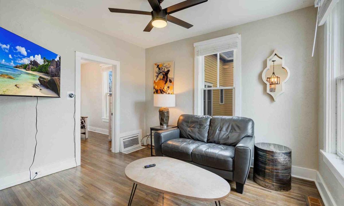 Akin East | Pet-Friendly Furnished Monthly Rental