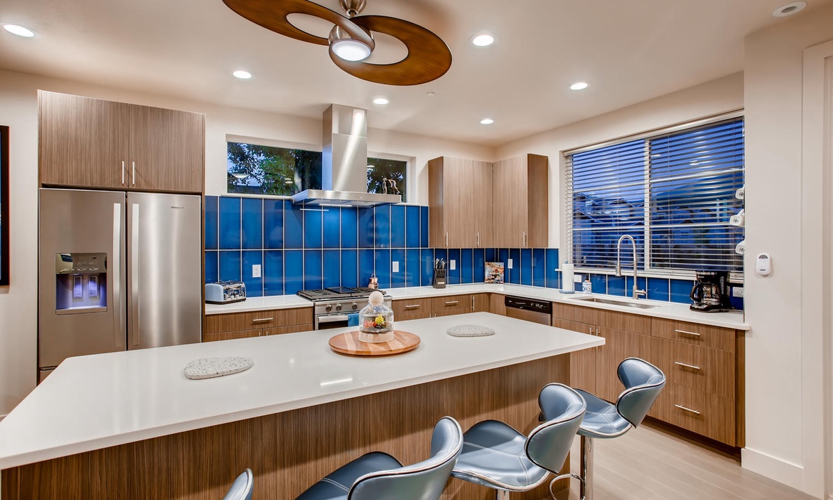Chef's Kitchen with Large Island