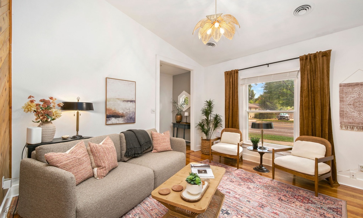 Oak Street Bungalow | Walk to Old Town & CSU