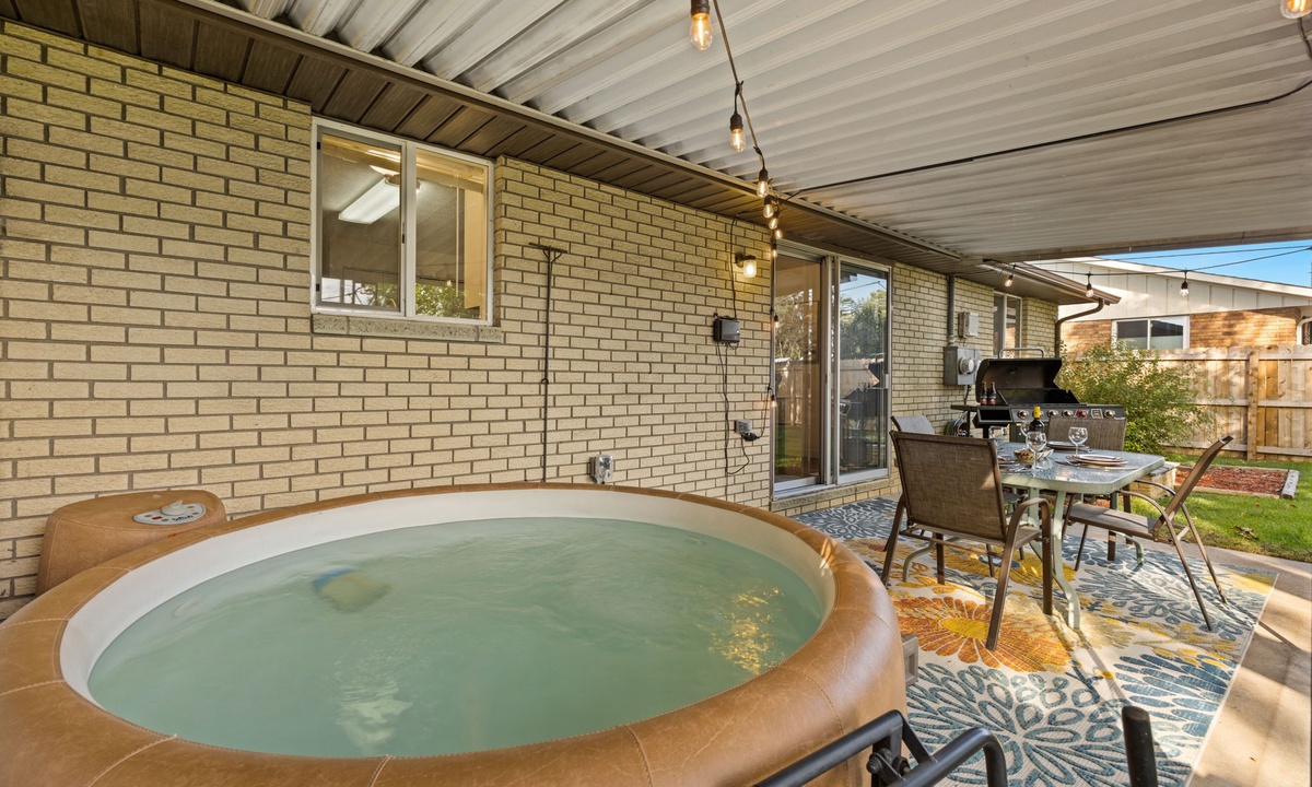 Covered Deck | Soft-sided Hot Tub