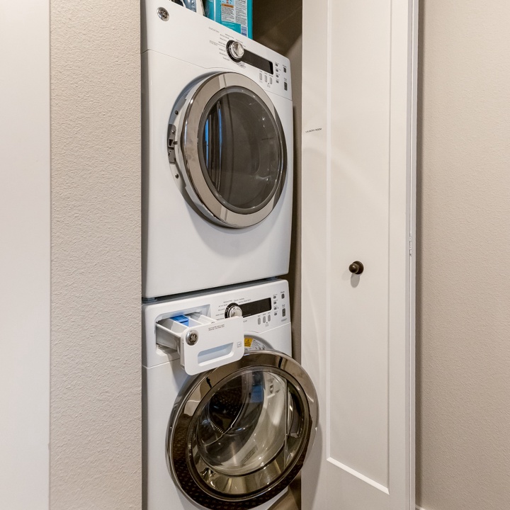 Stacked Washer/Dryer (upstairs)
