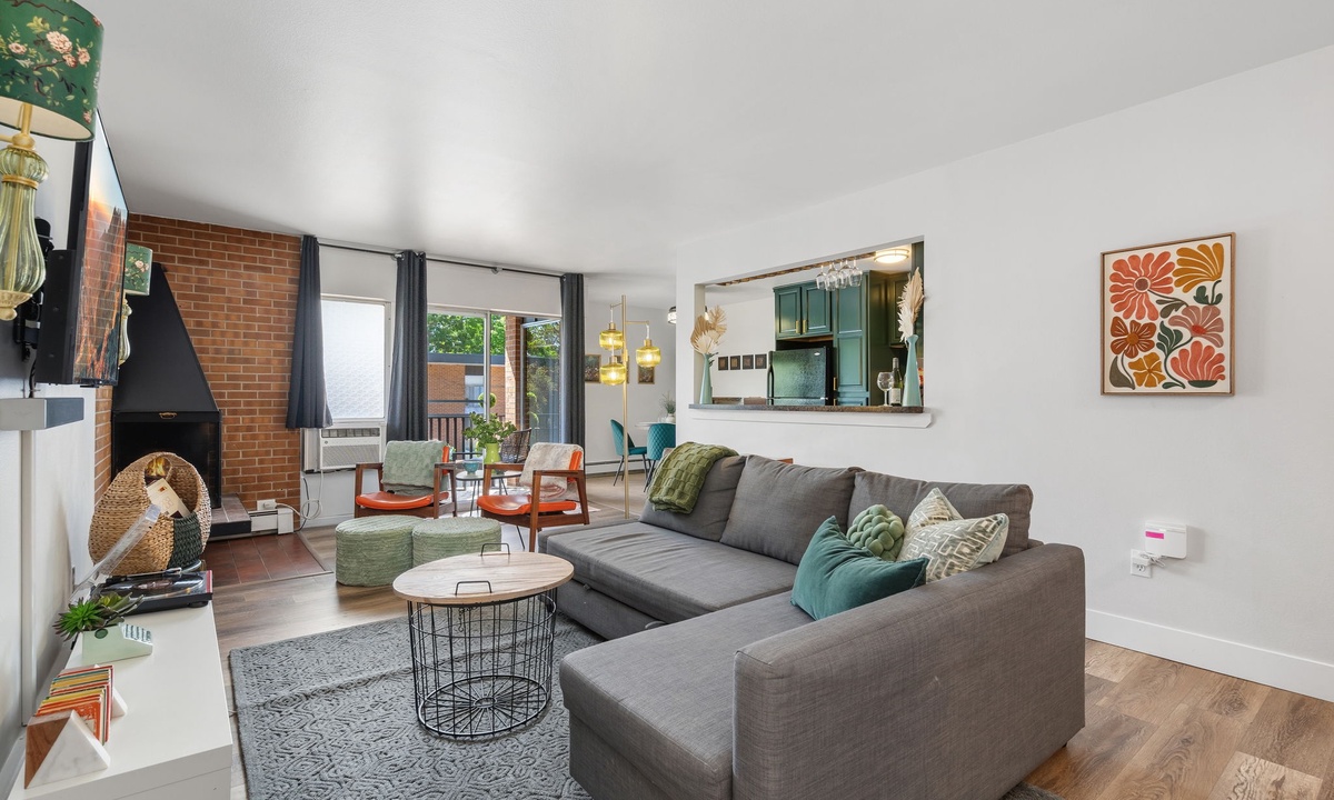 Old Town Group Getaway | Pool, Sauna, Gym & Balconies