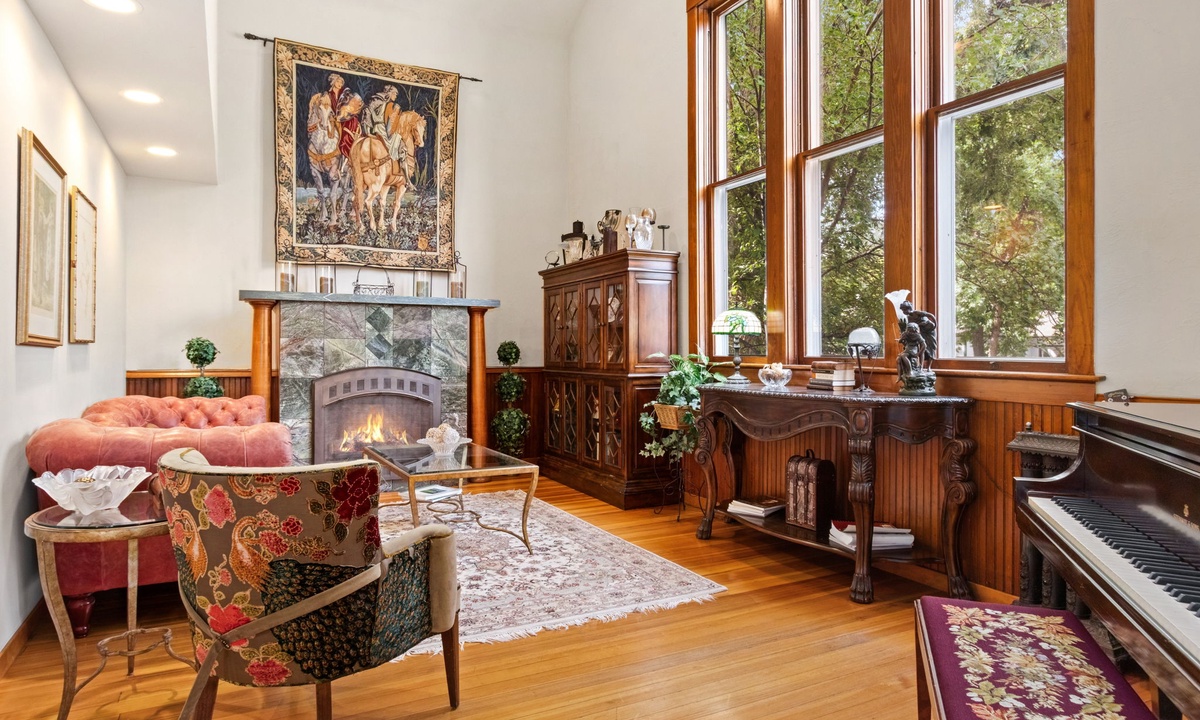 The Sanctuary | Old Town Retreat & Garden Oasis