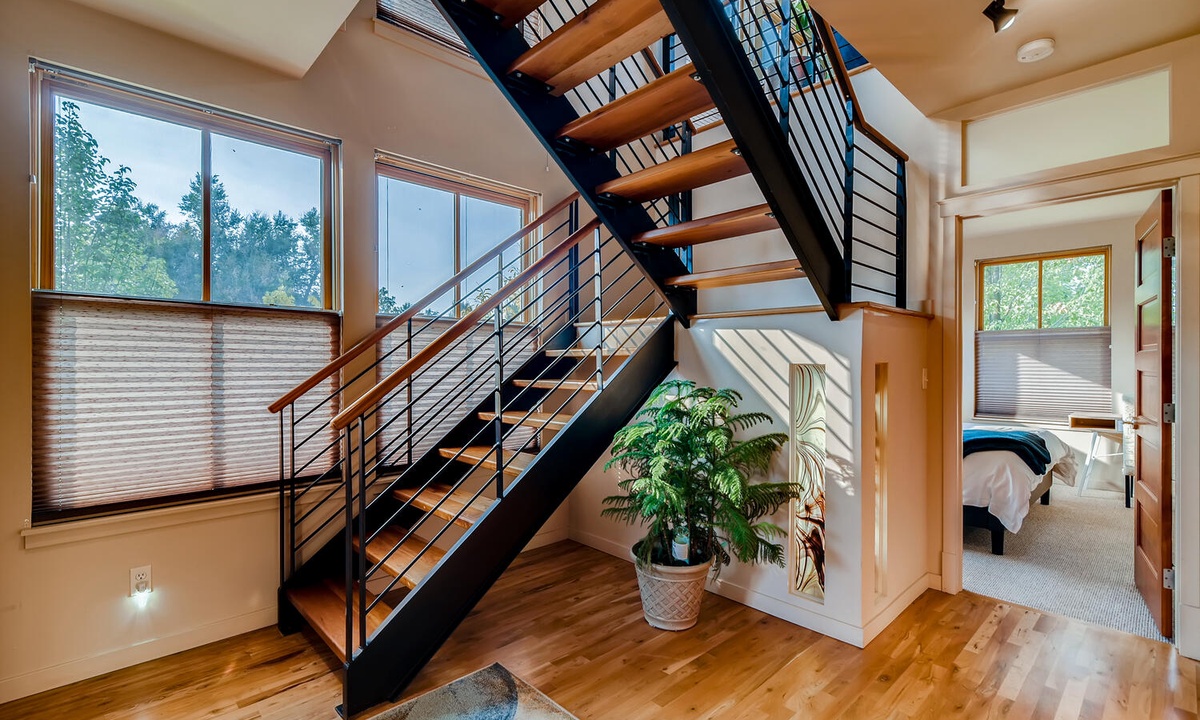 Stairway to Main Level Living Area