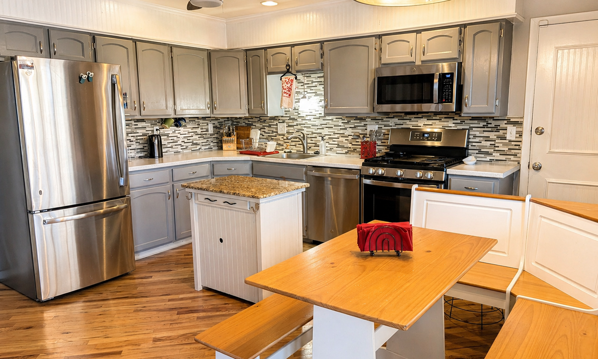 Sandstone Hollow | King Suite, Office, Fenced Yard