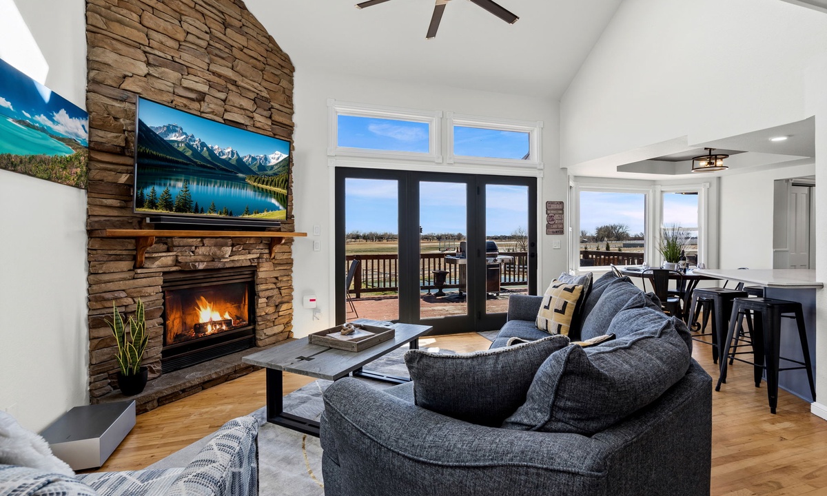 The Lake House on Boyd | Private Boat Ramp & Dock