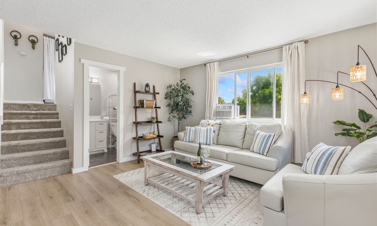 Group Getaway in Windsor | Sleeps 20